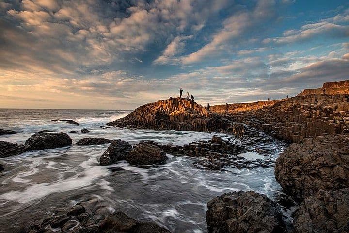 Dublin: Giants Causeway, Dunluce Castle ,Dark Hedges and Belfast